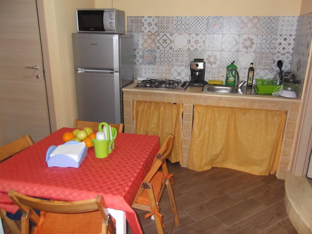 Апартаменти Zu Pippinu Кастелламмаре-дель-Гольфо Номер фото